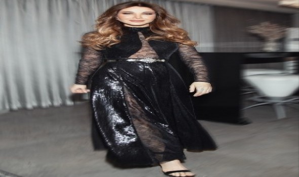 نانسي عجرم تتألق بالأسود اللامع من جديد نانسي عجرم تتألق بالأسود اللامع من جديد