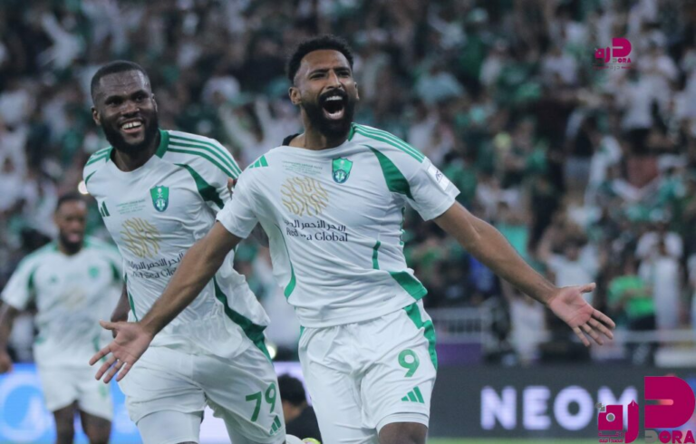 الأهلي يتفوق على الهلال ويحجز مقعده في نهائي آسيا
