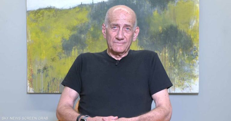 أولمرت: ما تفعله إسرائيل في غزة يقترب من "جريمة حرب"