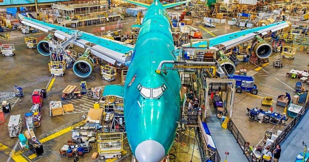 تريليون دولار إيرادات متوقعة لصناعة الطيران في 2025