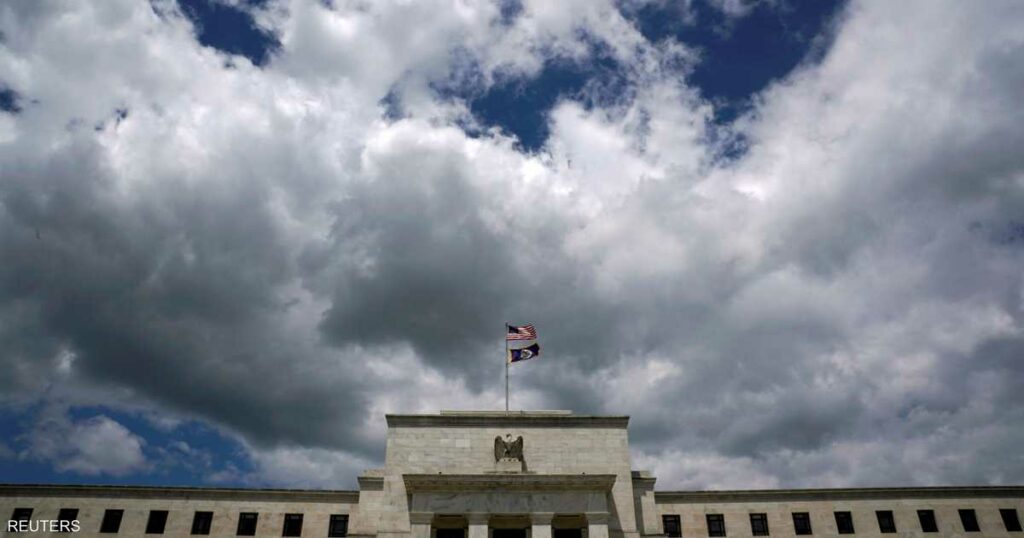 الفيدرالي يستعد لأول خفض للفائدة في 2025 مع تزايد ضغوط ترامب