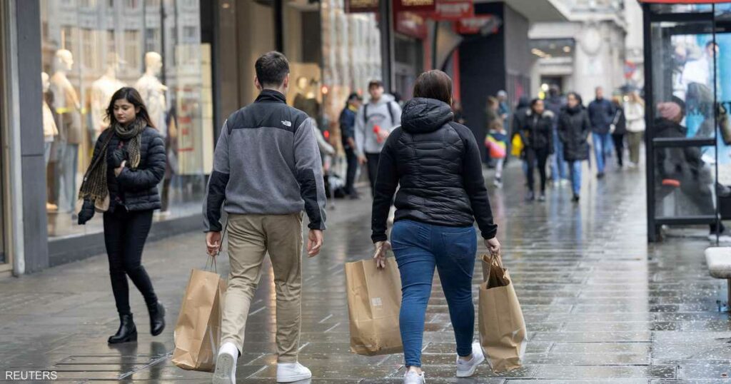 مبيعات التجزئة في بريطانيا ترتفع للشهر الرابع على التوالي