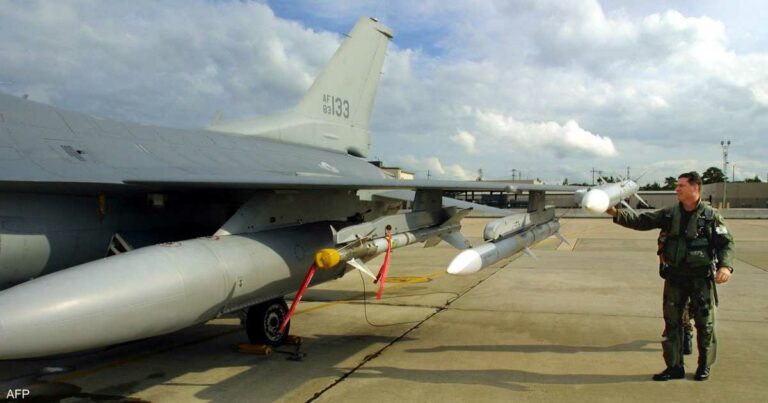 الجيش الأميركي يفكك مقاتلات قديمة ويمنح قطع الغيار لأوكرانيا