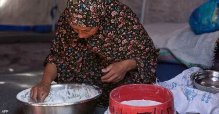 "الدقيق الفاسد".. خيار سكان غزة الوحيد لمواجهة الجوع