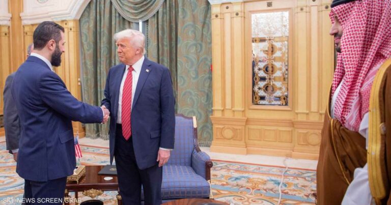 البيت الأبيض يكشف "تفاصيل الحوار" بين ترامب والشرع