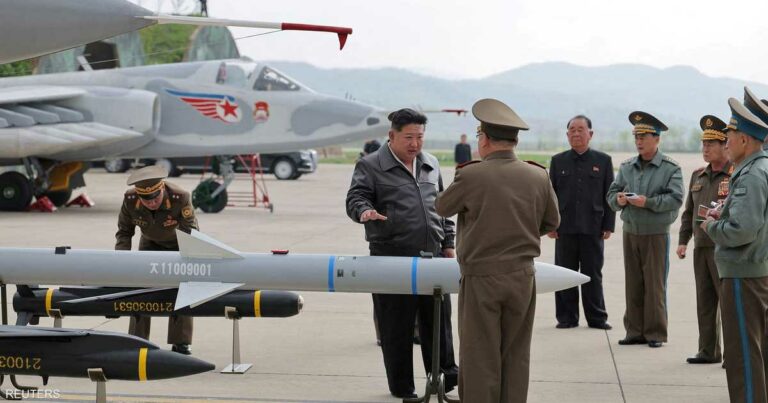 الزعيم كيم يشرف على تدريبات جوية.. ويدعو لرفع الجاهزية للحرب