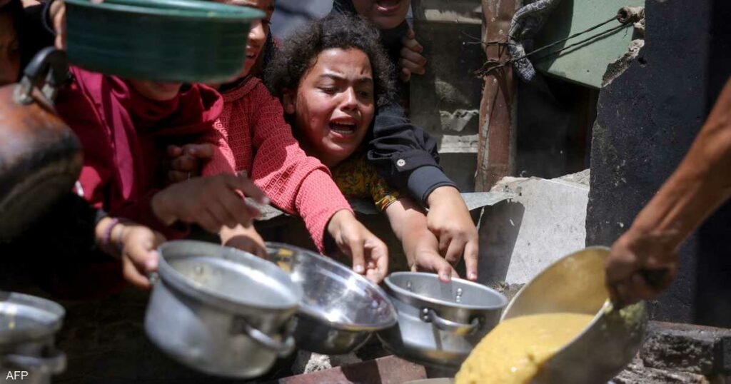 الأمم المتحدة: إسرائيل سمحت بإدخال 100 شاحنة مساعدات لغزة