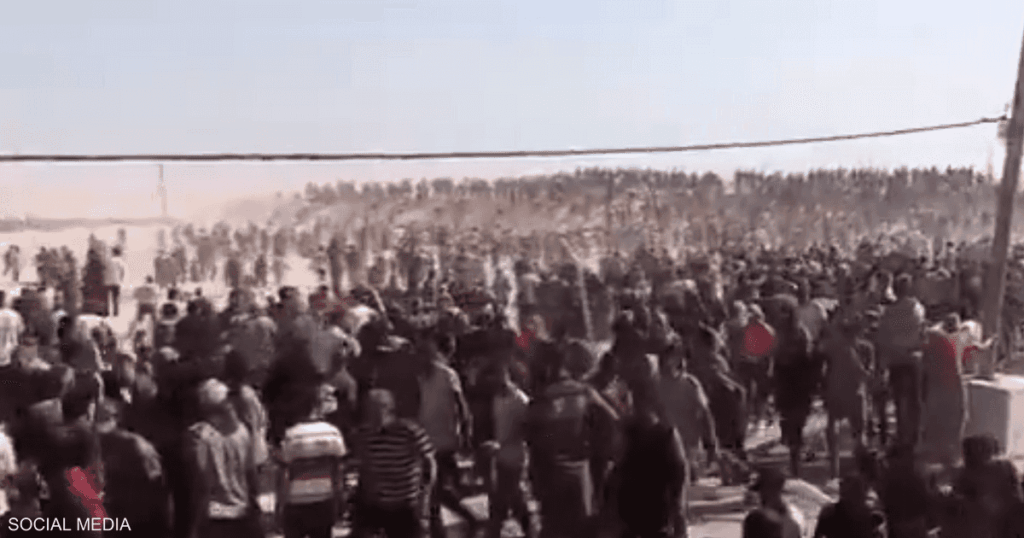 فوضى وإطلاق نار بعد "إقبال كبير جدا" على المساعدات في غزة