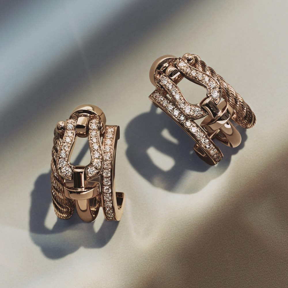 فصل جديد من الأنوثة المتألقة والأناقة الجريئة