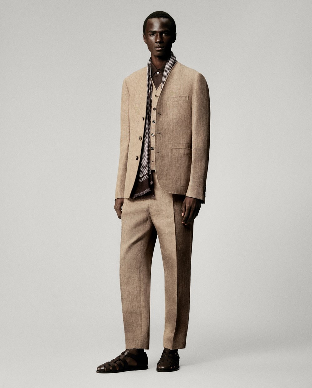 من وحي فينيسيا الحالمة.. «Loro Piana» تكشف عن مجموعة «ريزورت 2025»