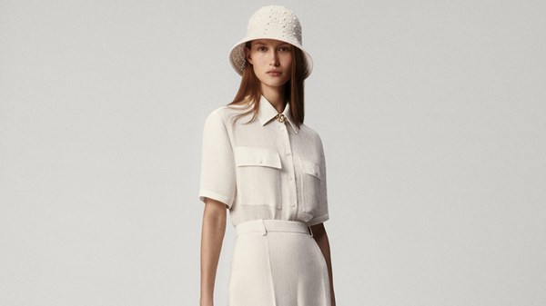 من وحي فينيسيا الحالمة.. «Loro Piana» تكشف عن مجموعة «ريزورت 2025» من وحي فينيسيا الحالمة.. «Loro Piana» تكشف عن مجموعة «ريزورت 2025»