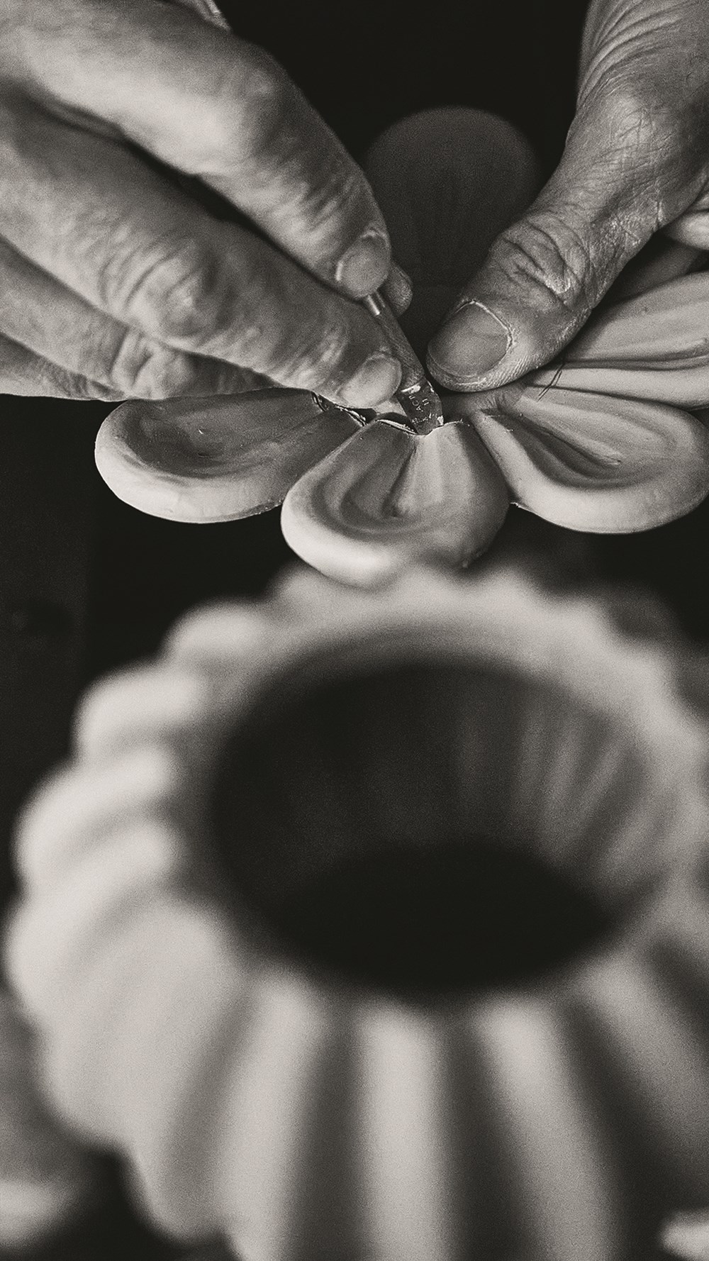 من كتاب «الأيادي الإيطالية».