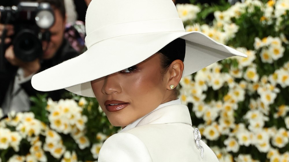 مجوهرات النجمات في حفل ميت غالا 2025.. سحر وفخامة