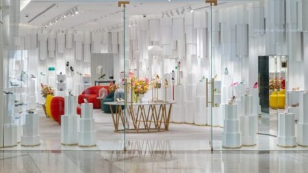 إعادة افتتاح بوتيك «مانولو بلانيك» بموقع جديد في «ذا غاليريا» أبوظبي إعادة افتتاح بوتيك «مانولو بلانيك» بموقع جديد في «ذا غاليريا» أبوظبي