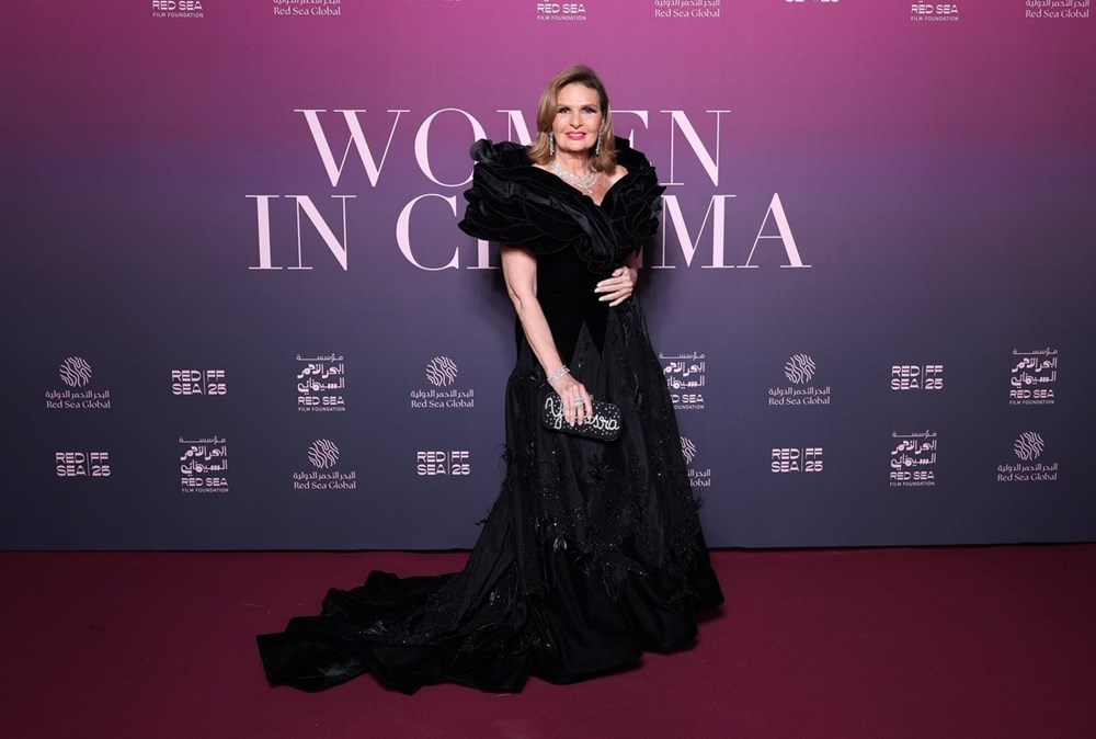 إطلالات النجمات في اليوم الثالث من «مهرجان كان السينمائي»