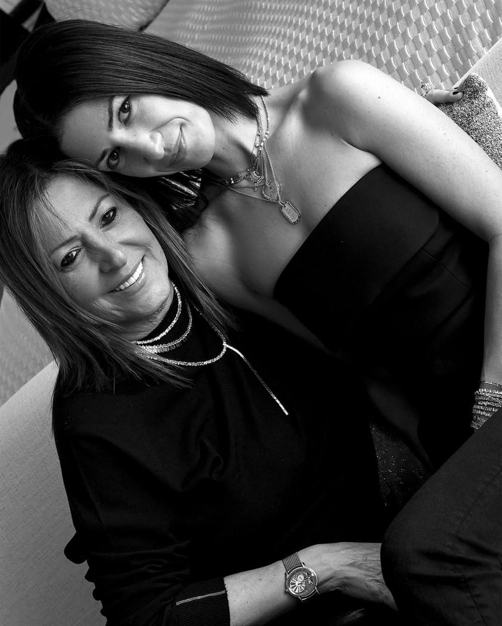 سوزان كالان: أصمم المجوهرات كما يرسم الفنان لوحاته.. بالعاطفة والألوان