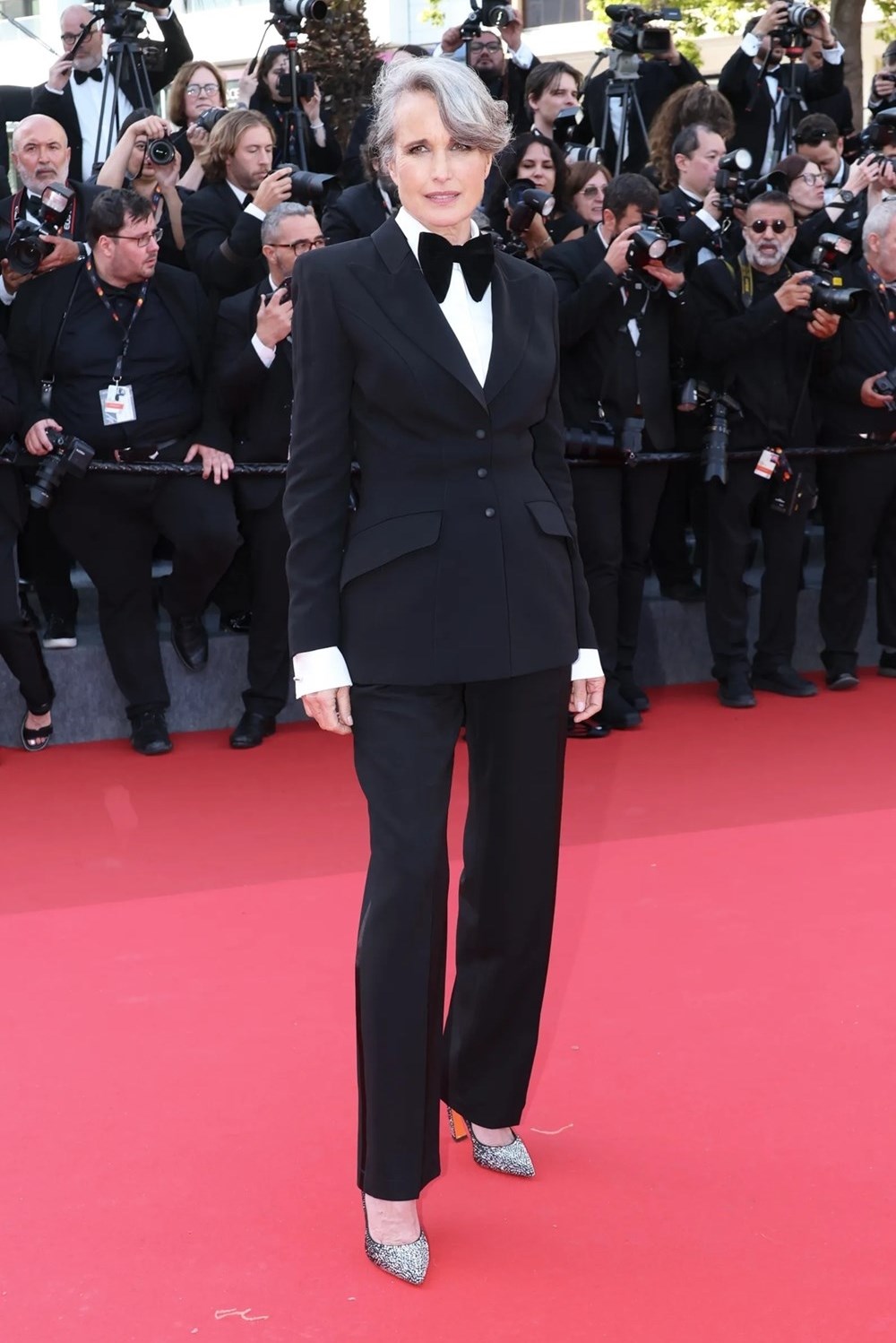 «كان السينمائي 2025».. النجمات يبدعن في فن الإطلالات المتعددة