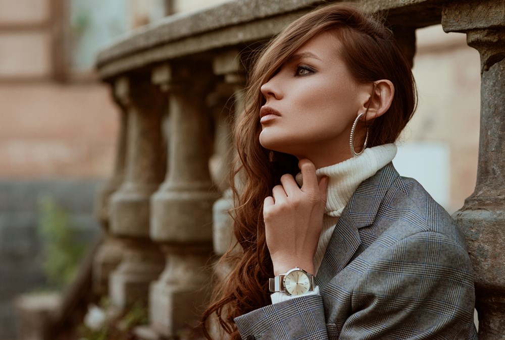 الإكسسوارات المعدنية.. تفاصيل صغيرة تحمل معاني كثيرة