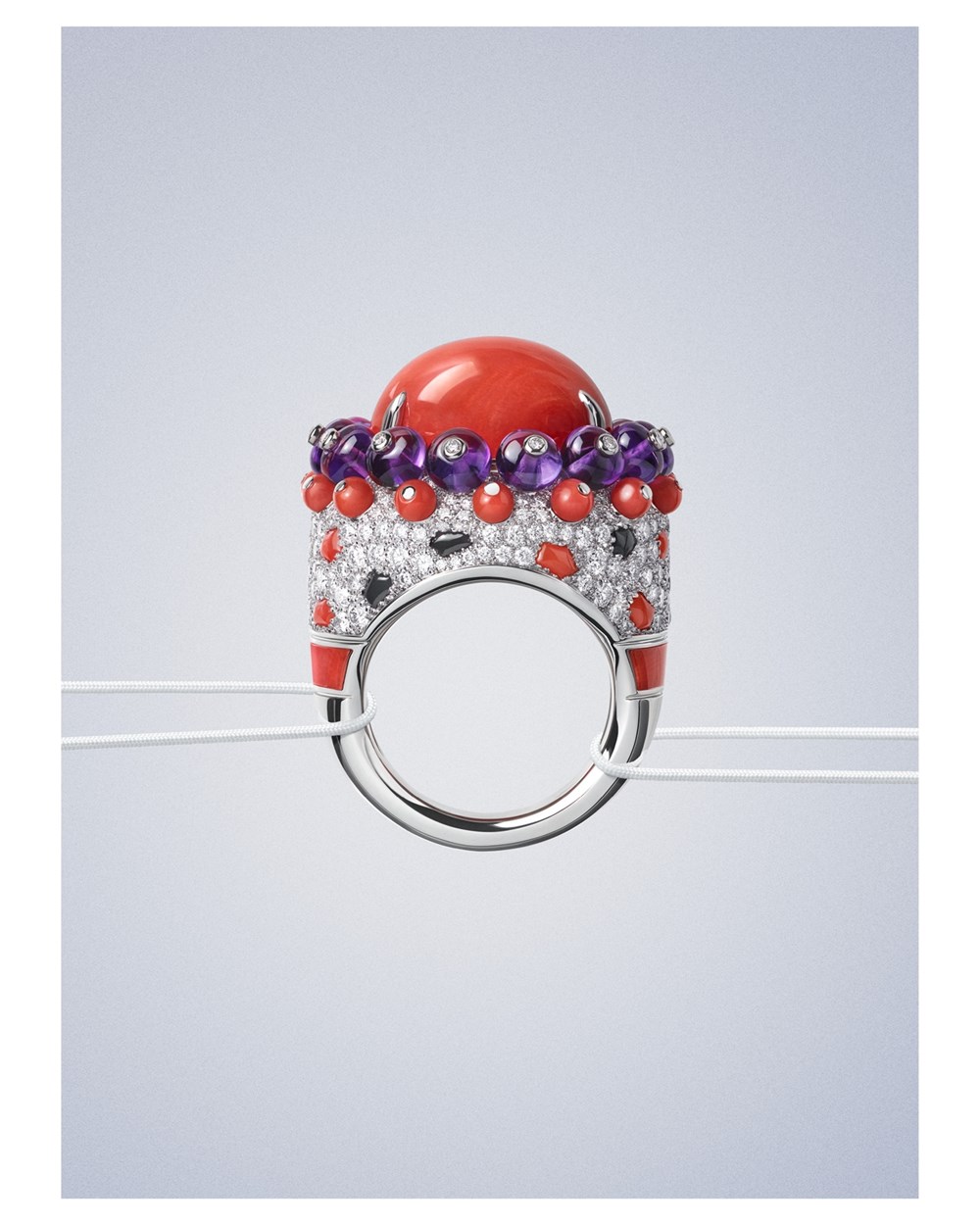 كارتييه تُطلق مجموعة «آن إكيليبر» الفاخرة الجديدة