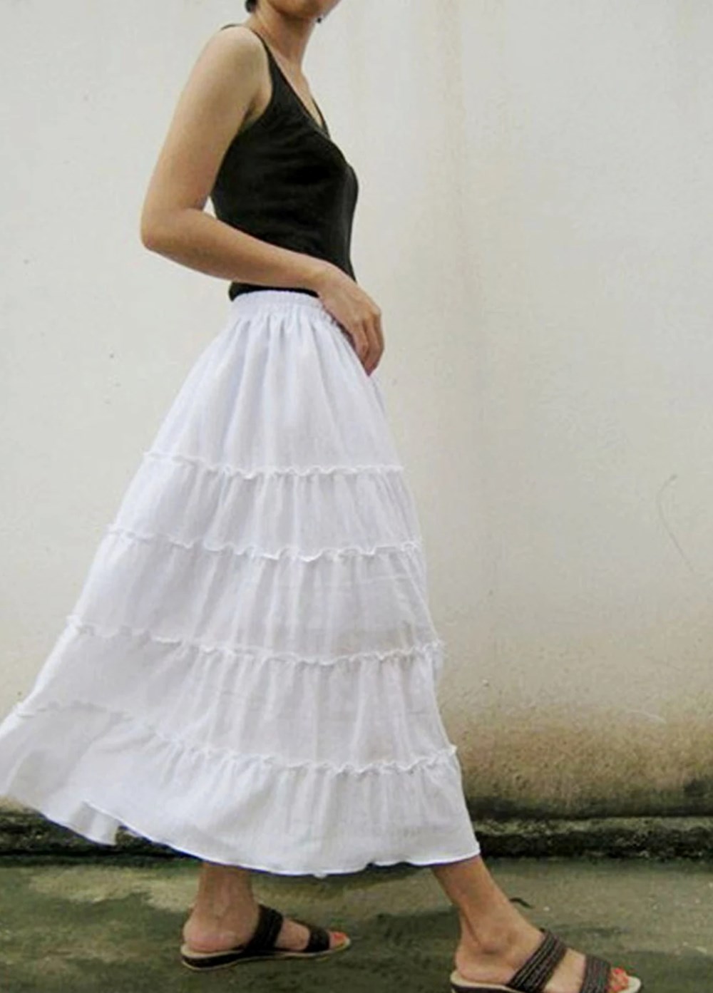 التنورة الماكسي تتربع على عرش الموضة.. إليكِ أجمل التصاميم