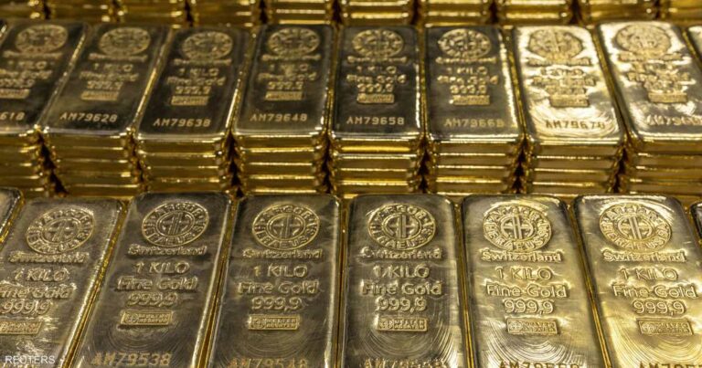 الذهب يتجه لتكبد ثاني خسارة أسبوعية مع ترقب لبيانات أميركية