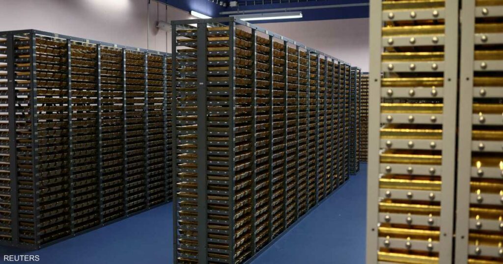 لماذا تتجه البنوك المركزية لشراء المزيد من الذهب؟