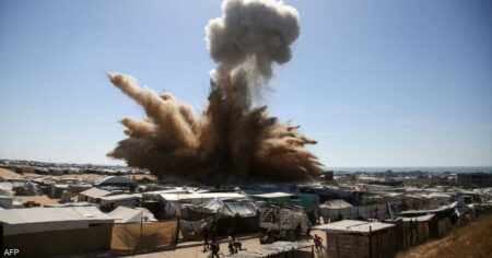 قتلى وجرحى بقصف خيمة تؤوي نازحين غربي خان يونس