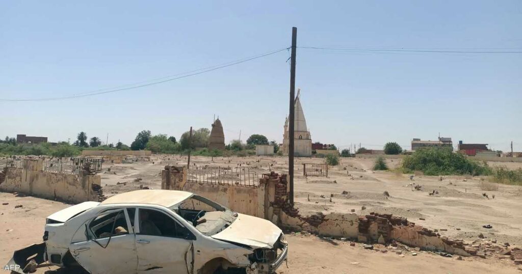 في الخرطوم.. المقابر تتمدد في الشوارع مع ارتفاع عدد الوفيات