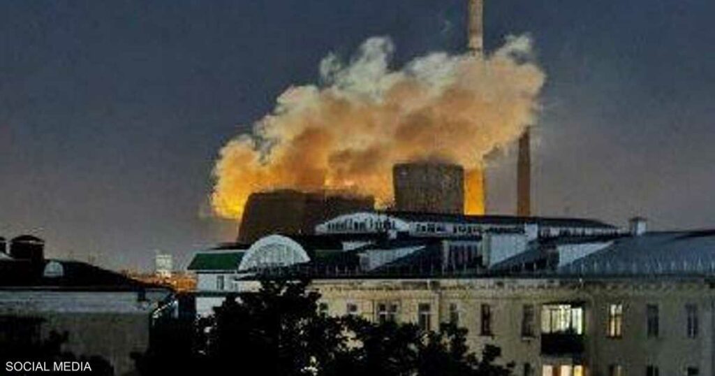 فيديو.. هجوم أوكراني يشعل حريقا في مصنع كيماويات غربي روسيا