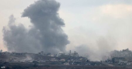 مقتل 37 فلسطينيا معظمهم عند مركز توزيع مساعدات في قطاع غزة