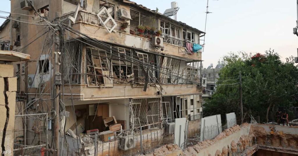 في اليوم الثالث.. هجمات متبادلة وارتفاع عدد قتلى إسرائيل