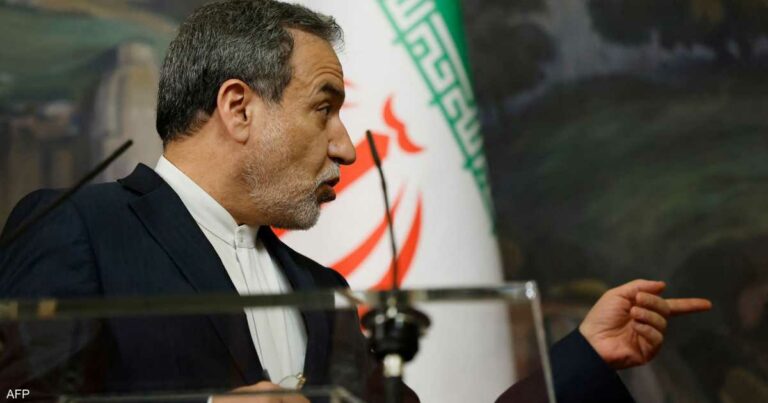 وزير خارجية إيران يطلب من واشنطن "اتصالا هاتفيا واحدا"