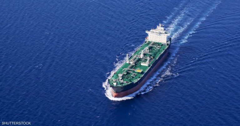 تكاليف شحن النفط عبر مضيق هرمز تتضاعف