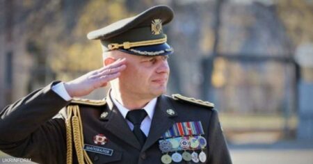 زيلينسكي يعيّن قائدا جديدا للقوات البرية