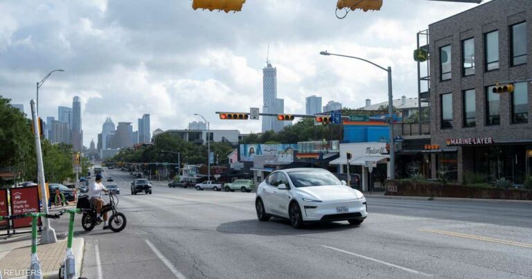 تسلا تُطلق الروبوتاكسي المنتظر.. فماذا يعني ذلك؟