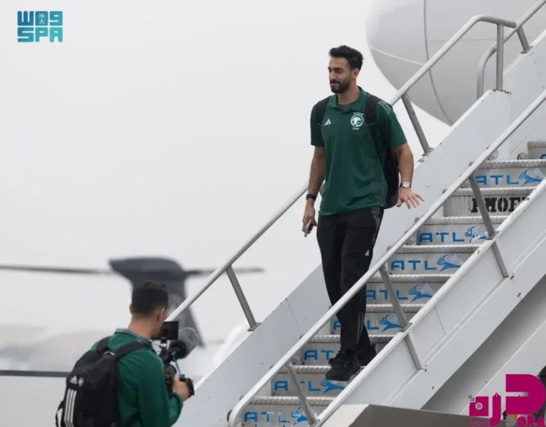 بعثة الأخضر تصل إلى أمريكا للمشاركة في بطولة الكأس الذهبية