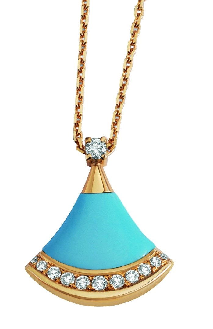 أجمل مجوهرات بحجر الفيروز لإطلالة صيفية مرحة