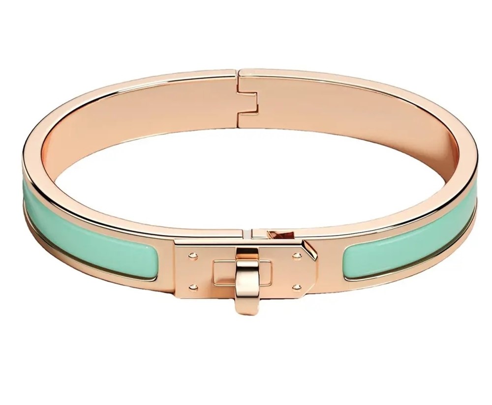 أجمل مجوهرات بحجر الفيروز لإطلالة صيفية مرحة