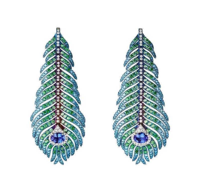 أجمل مجوهرات بحجر الفيروز لإطلالة صيفية مرحة