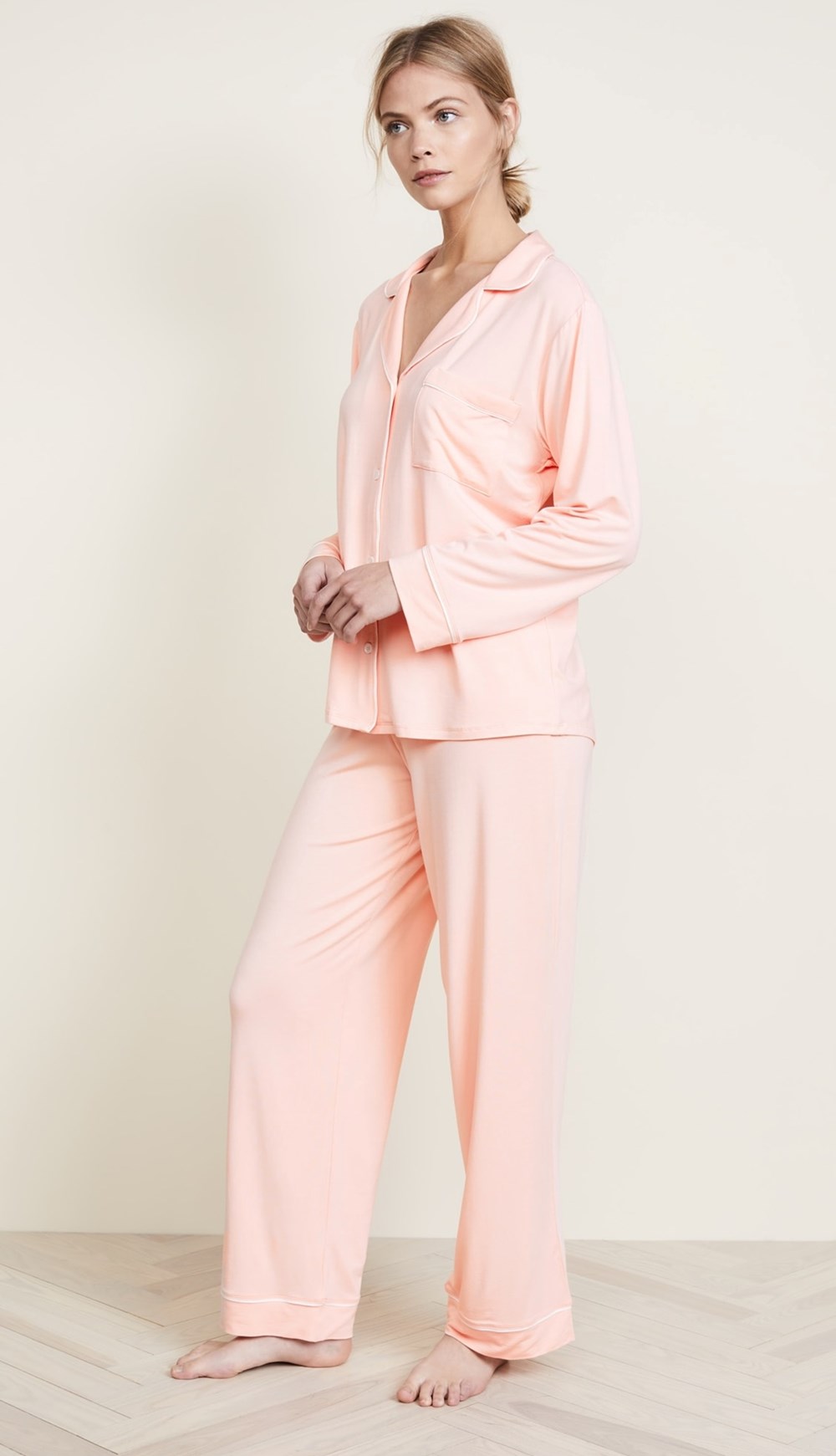 أناقة ما بعد الولادة.. أفكار ملهمة لإطلالة مريحة وعصرية