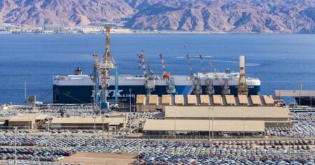 أزمة مالية تُغلق أحد أهم موانئ إسرائيل.. وسط تحذيرات أمنية