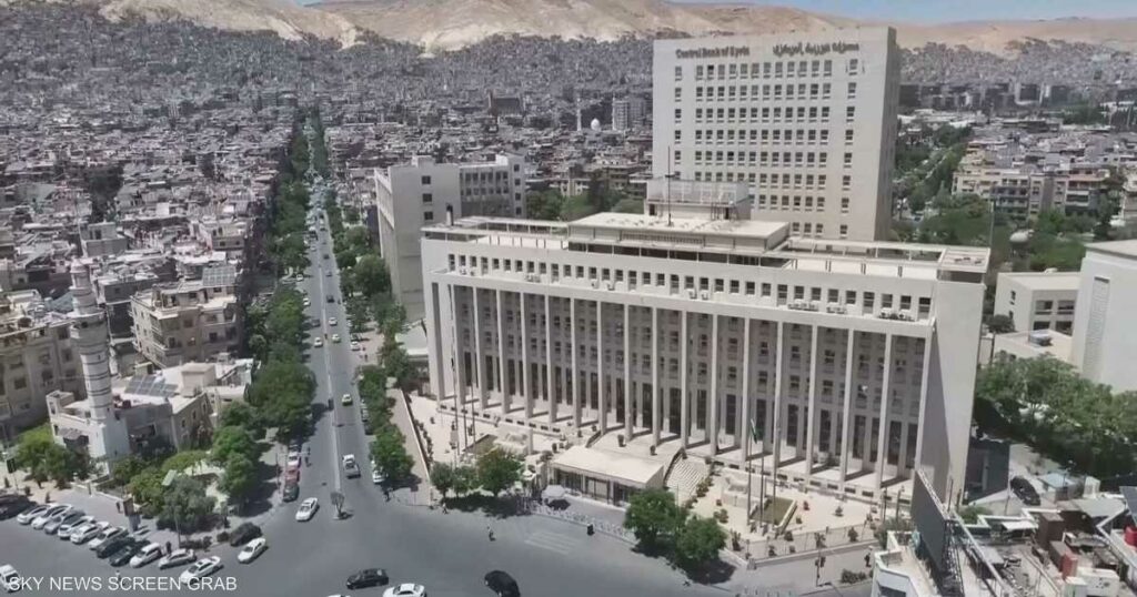 رفع العقوبات الأميركية… هل يبدأ تعافي الاقتصاد السوري؟