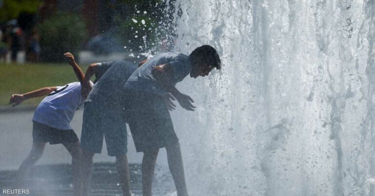 8 وفيات وإصابات عديدة.. معاناة أوروبا مستمرة مع موجة الحر