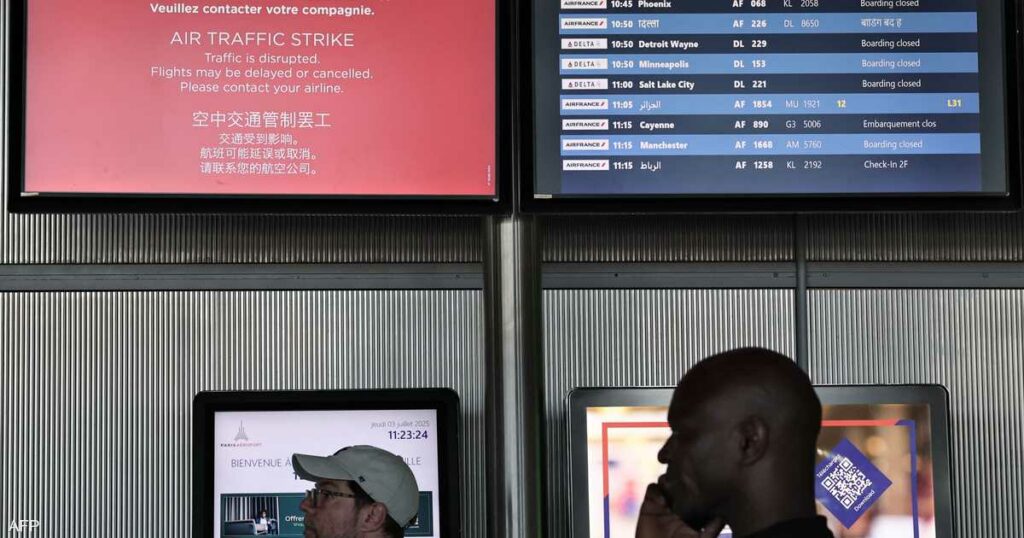 إضراب مراقبي الملاحة في فرنسا يعطل 1500 رحلة جوية