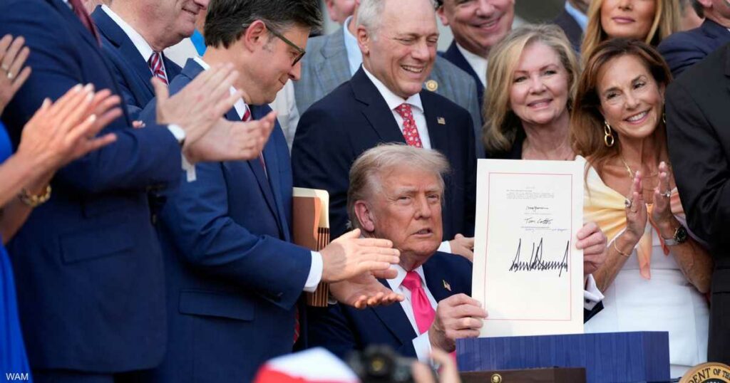 ترامب يوقع قانون خفض الضرائب والإنفاق في ذكرى الاستقلال