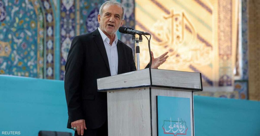 رئيس إيران في "مقابلة الأسئلة البسيطة".. خلال يوم أو اثنين