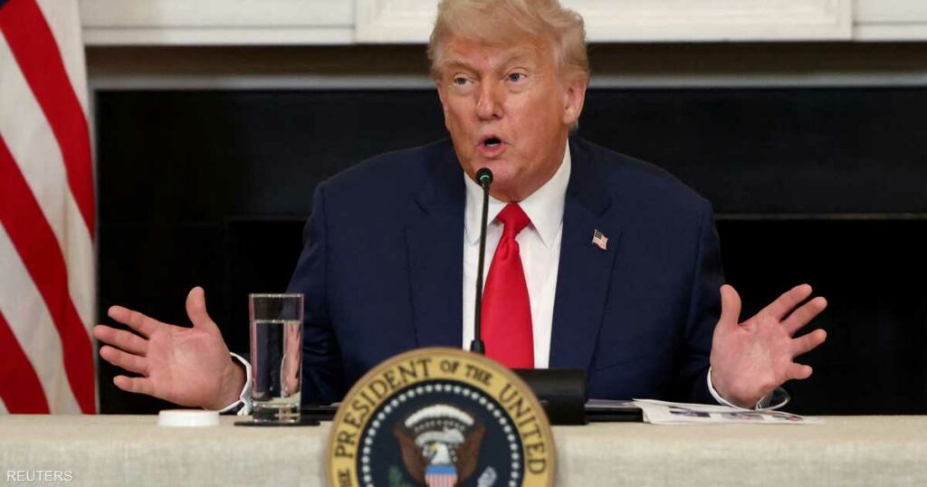 ترامب يوقع قرارا بفرض رسوم جمركية على حلفاء تجاريين