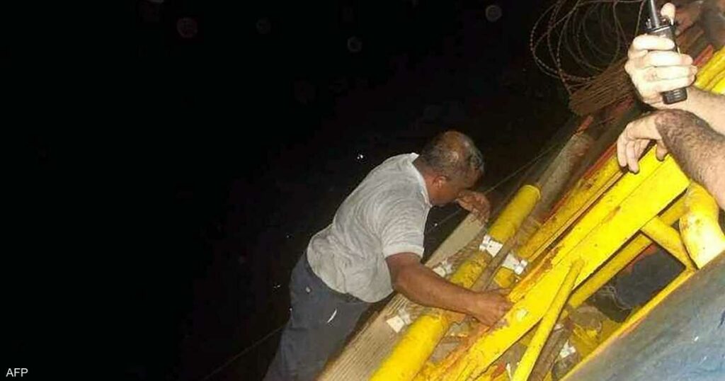 إنقاذ 6 من طاقم سفينة البحر الأحمر الغارقة قبالة اليمن