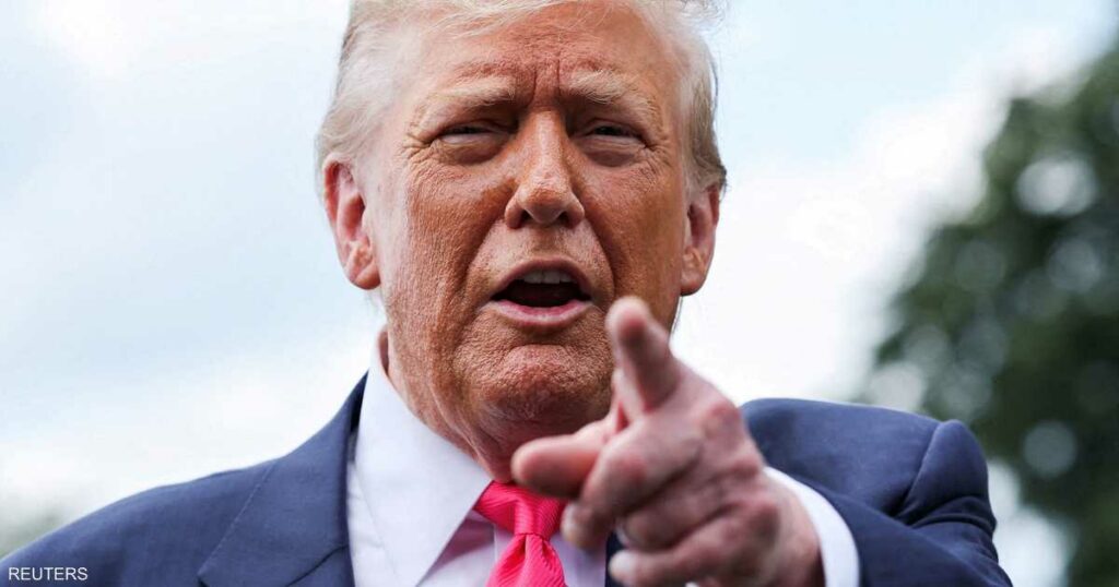 ترامب: شحن الأسلحة إلى أوكرانيا "بدأ بالفعل"