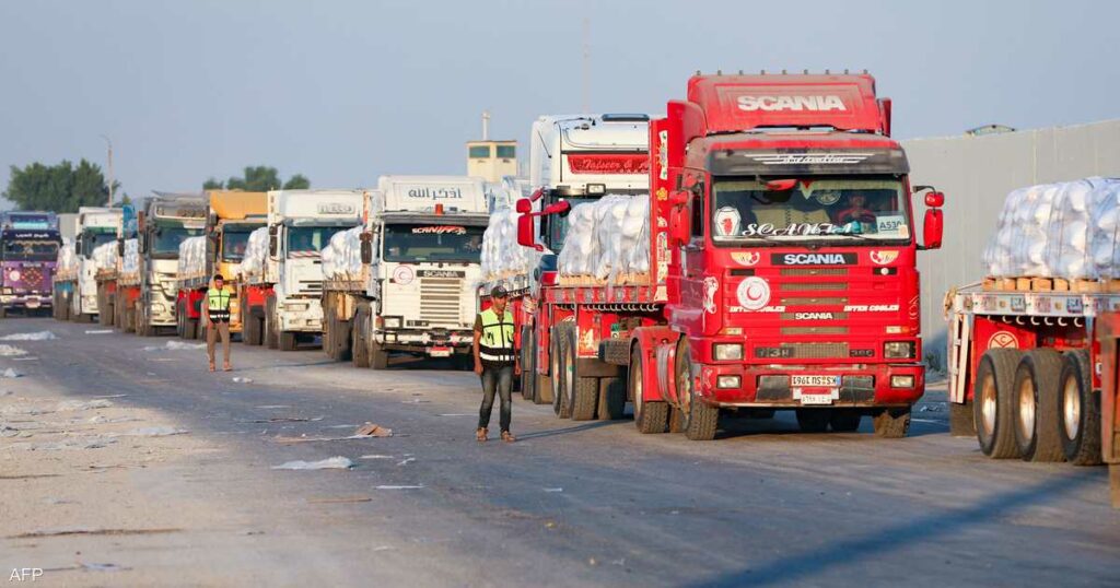 مساعدات من الإمارات ومصر والأردن تتدفق إلى قطاع غزة